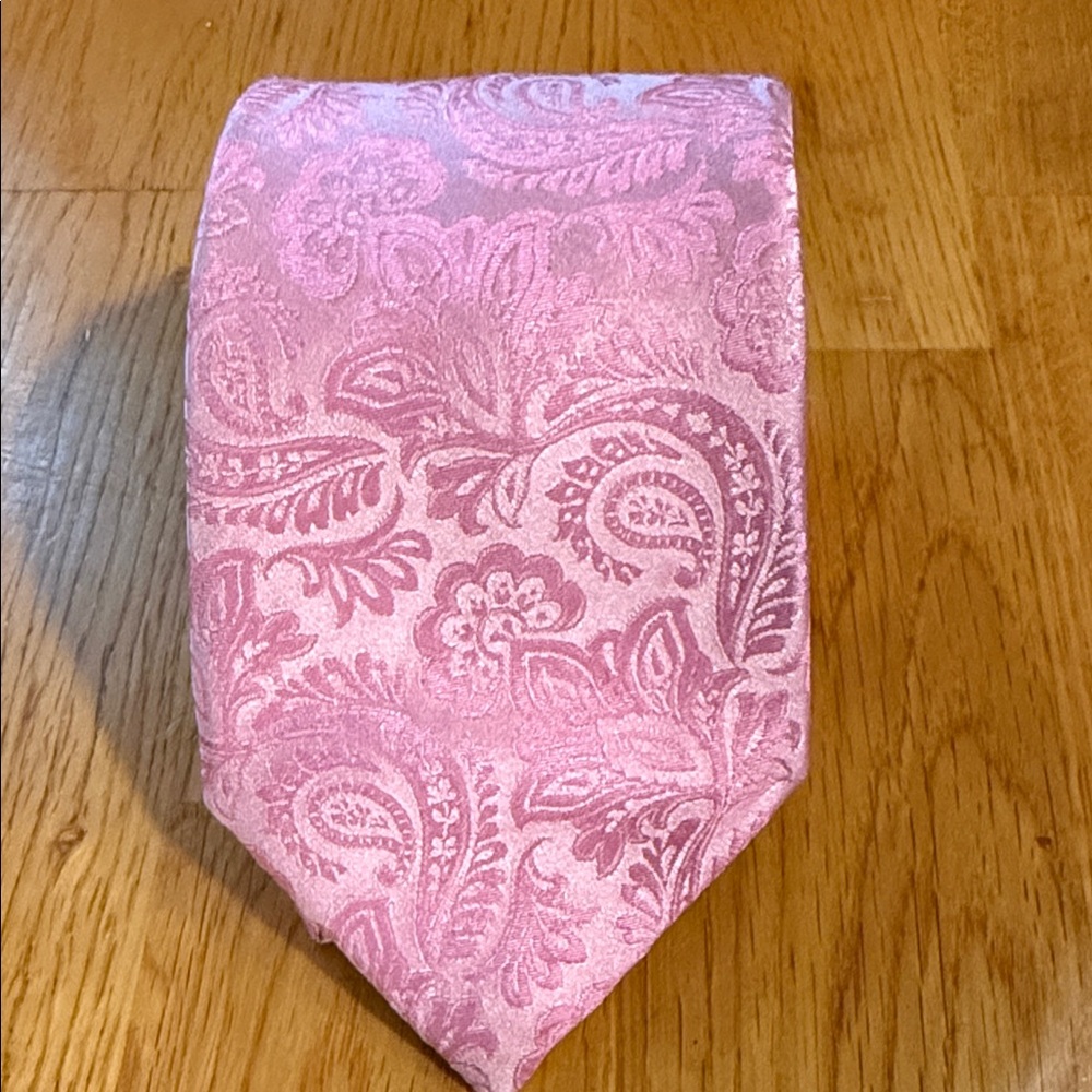 Duchamp Pink Paisley Tie